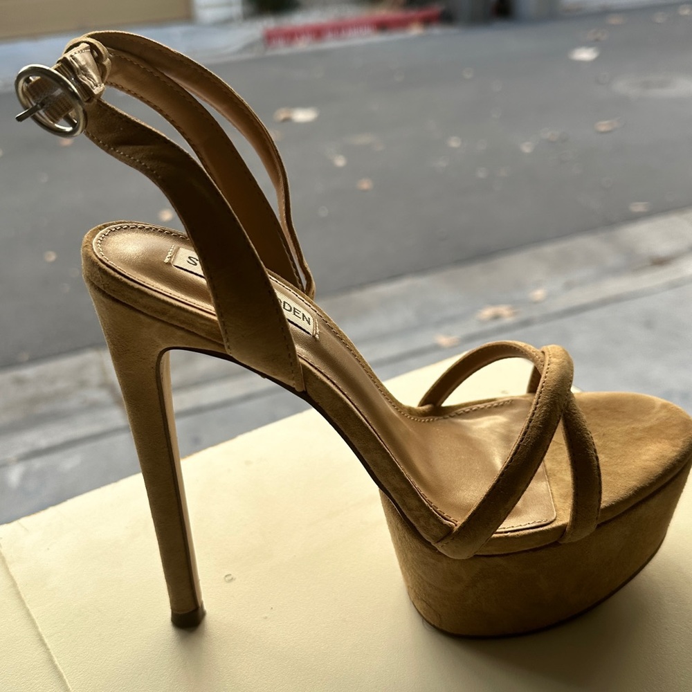 Steve Madden Marciana ankle strap platform heels